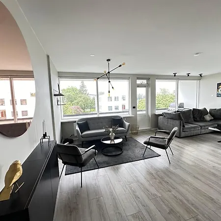 Modern In Safamyri In - Birta
